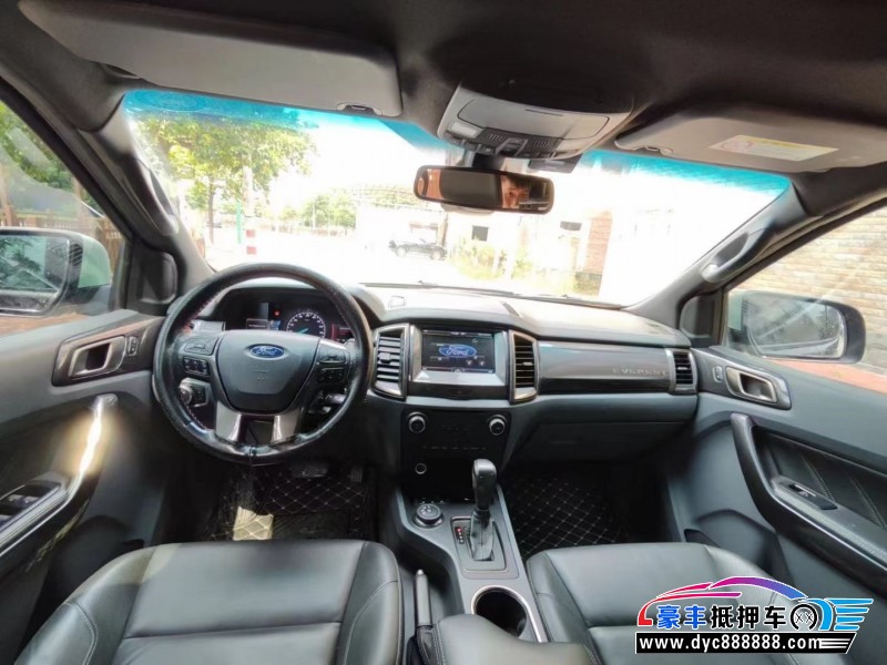 16年福特撼路者轿车抵押车出售