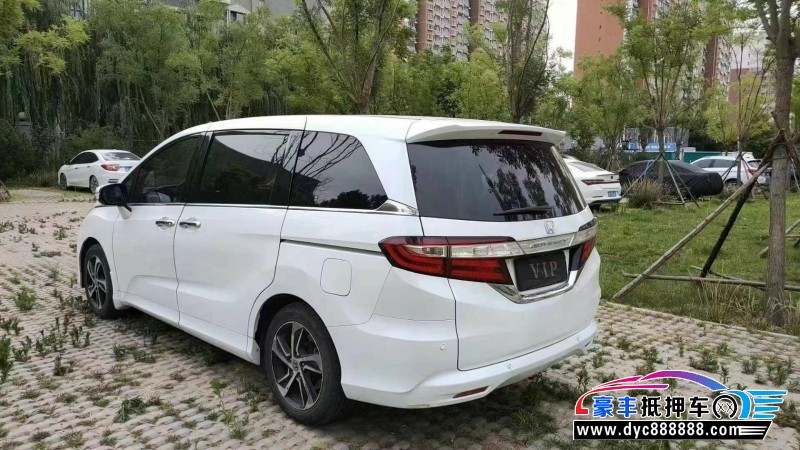 15年本田奥德赛轿车抵押车出售