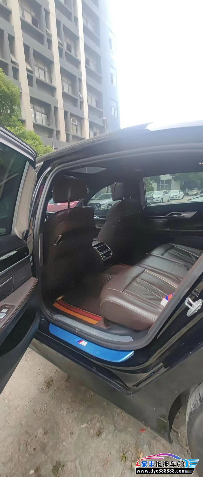 21年宝马7系轿车抵押车出售