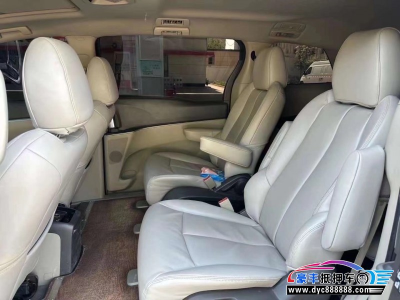 13年别克GL8轿车抵押车出售