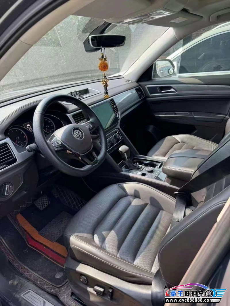 17年大众途昂轿车抵押车出售