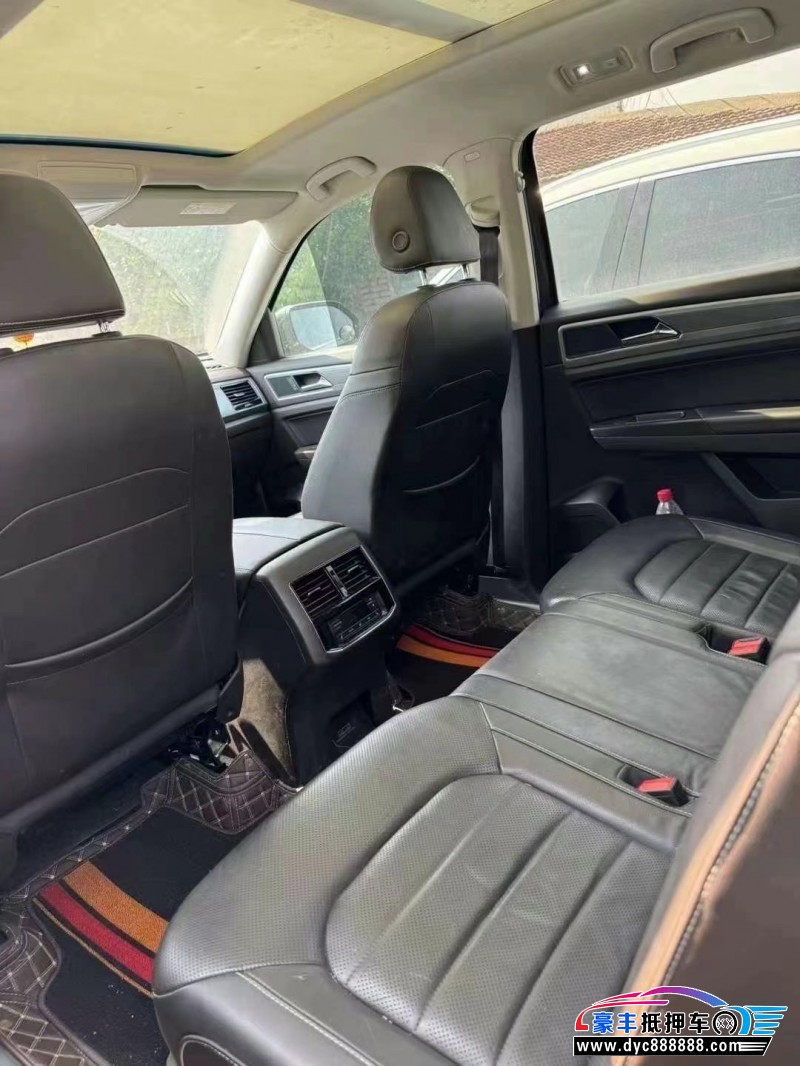 17年大众途昂轿车抵押车出售