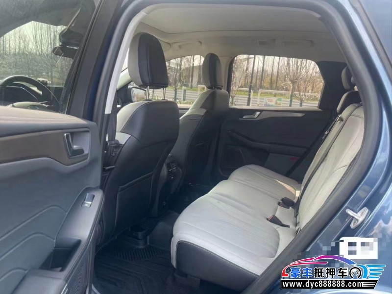 20年福特锐际轿车抵押车出售