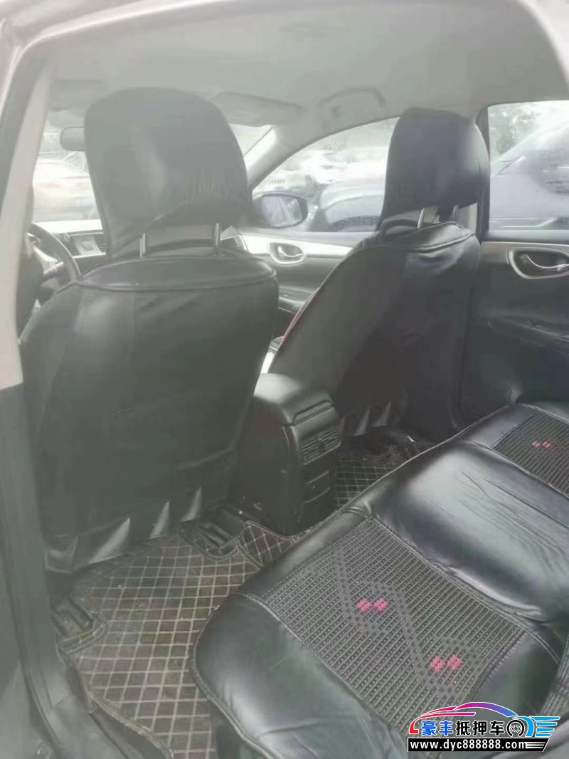 21年日产轩逸轿车抵押车出售