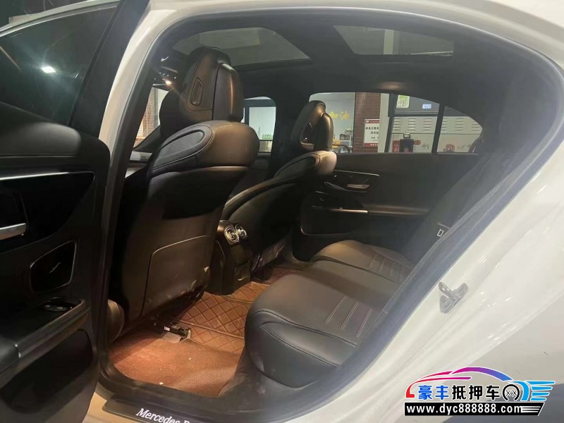 24年奔驰C轿车抵押车出售