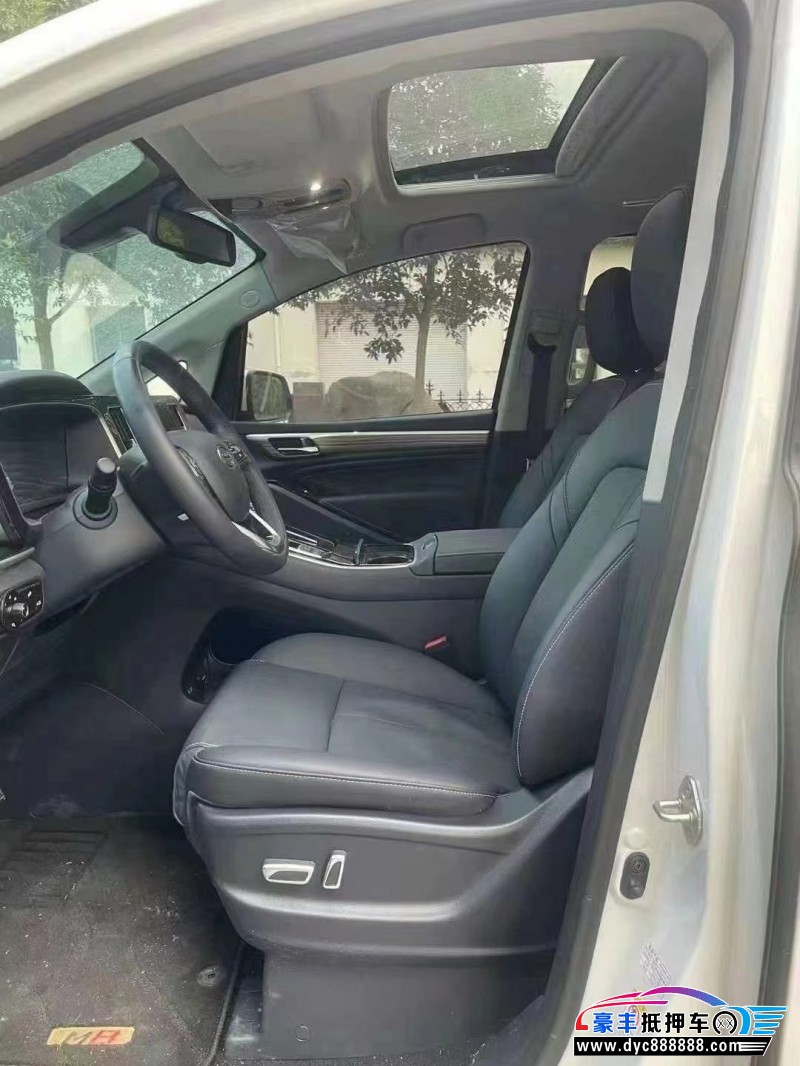 23年传祺M8轿车抵押车出售