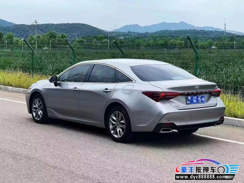 20年丰田亚洲龙轿车抵押车出售