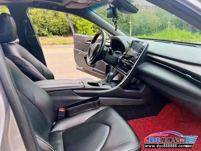 20年丰田亚洲龙轿车抵押车出售