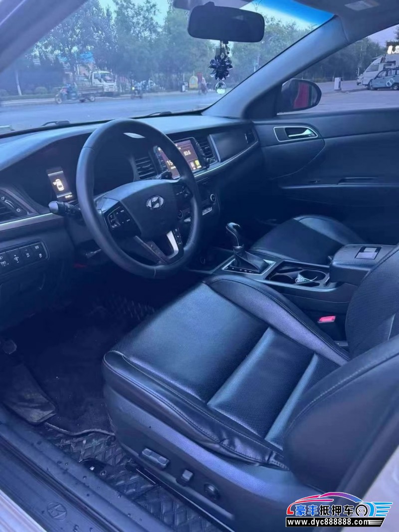 18年现代名图轿车抵押车出售