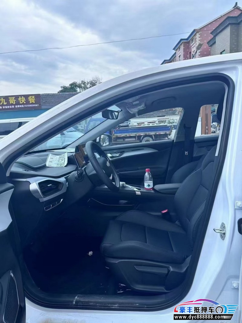 24年吉利几何轿车抵押车出售