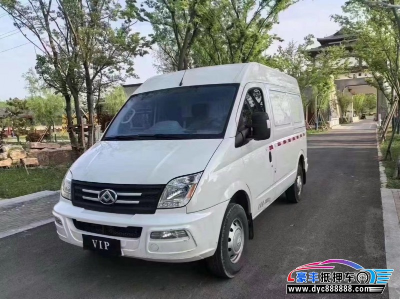 22年上汽大通V80轿车抵押车出售