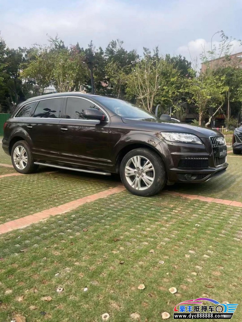12年奥迪Q7轿车抵押车出售