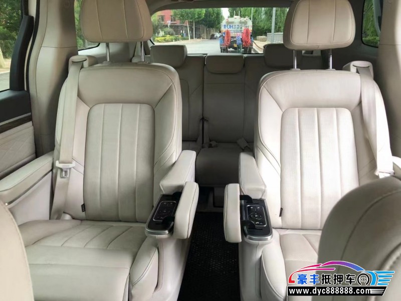 18年传祺M8轿车抵押车出售