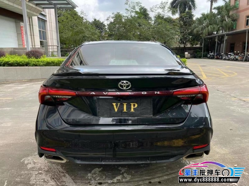 20年丰田亚洲龙轿车抵押车出售