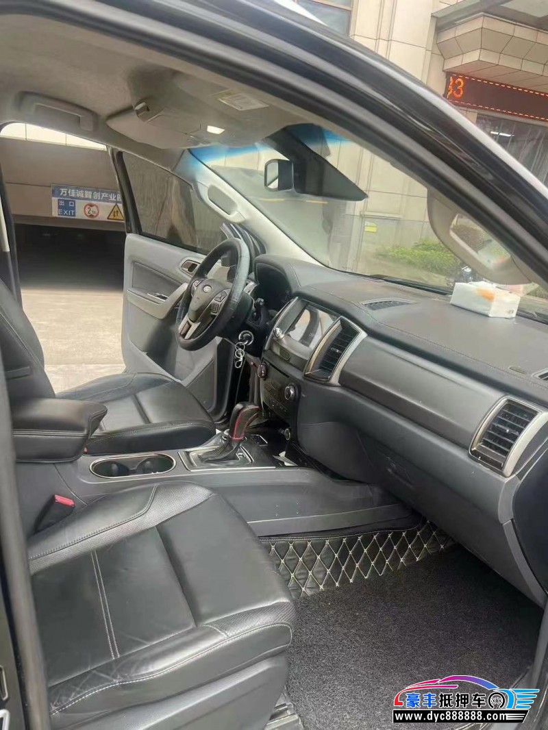 17年福特撼路者轿车抵押车出售