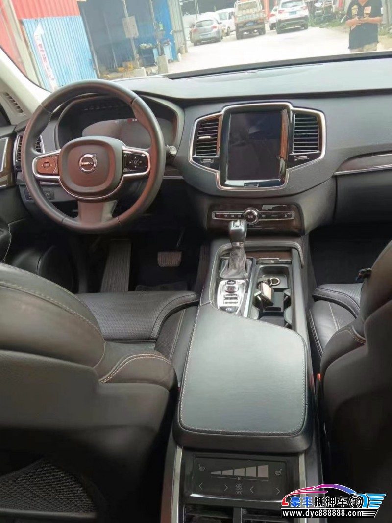 15年沃尔沃XC90轿车抵押车出售