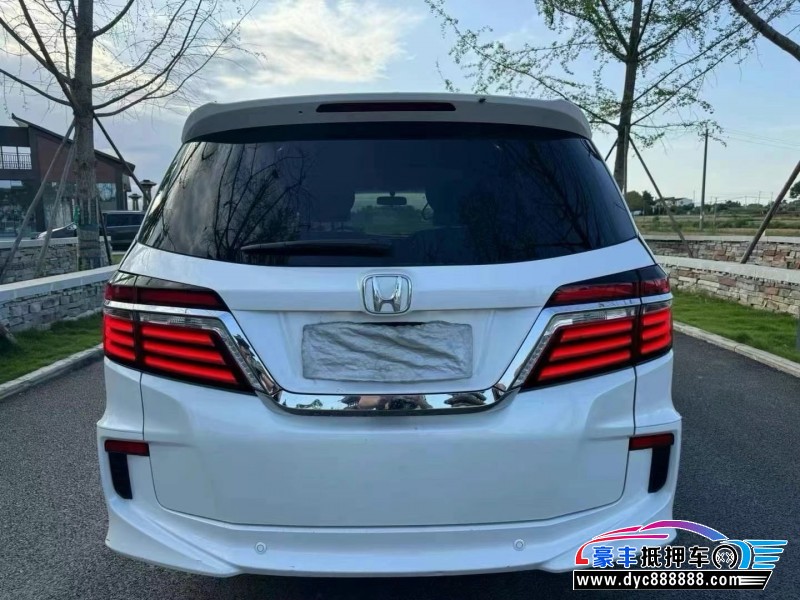 17年本田艾力绅轿车抵押车出售