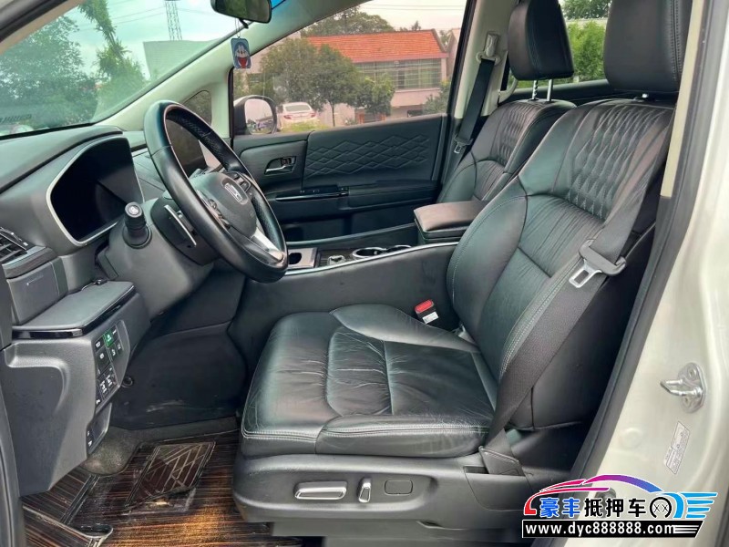 22年本田艾力绅轿车抵押车出售