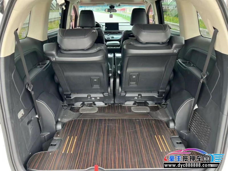 22年本田艾力绅轿车抵押车出售