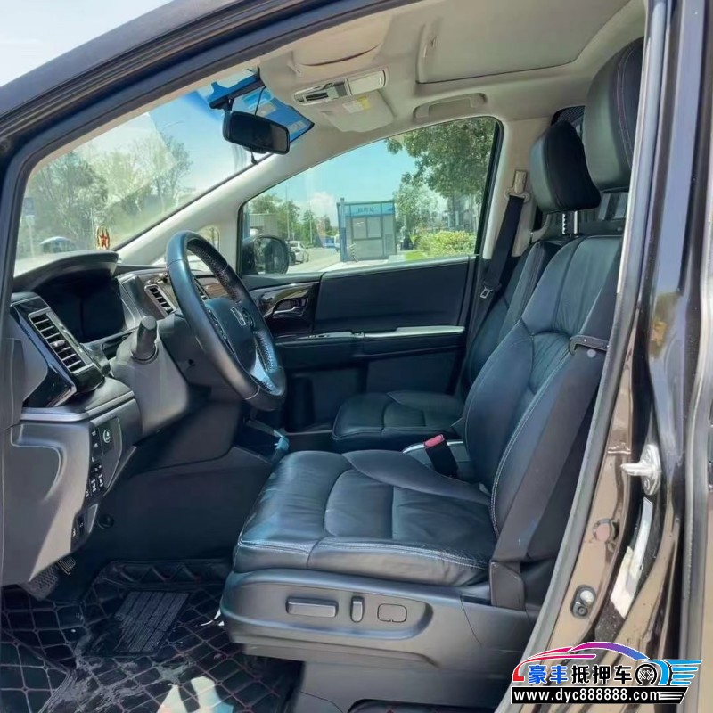 16年本田艾力绅轿车抵押车出售