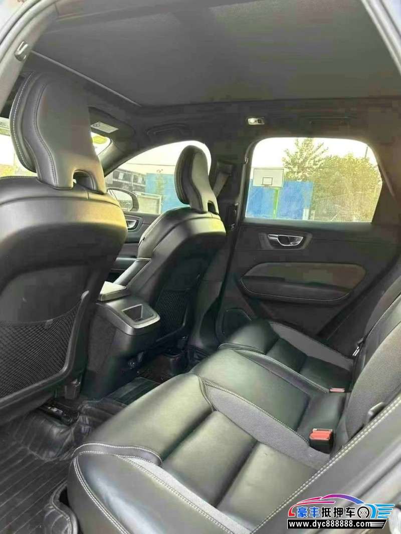 21年沃尔沃XC60轿车抵押车出售
