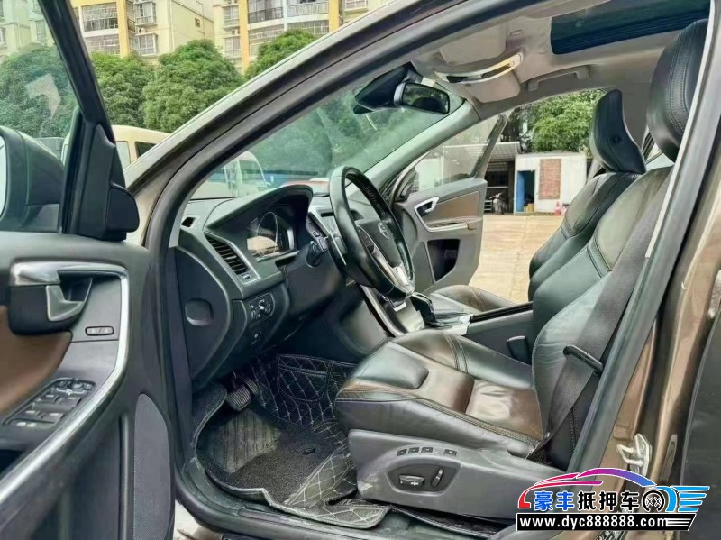 14年沃尔沃XC60轿车抵押车出售
