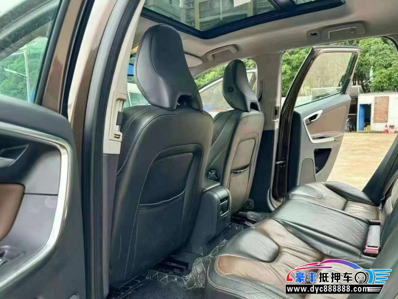 14年沃尔沃XC60轿车抵押车出售