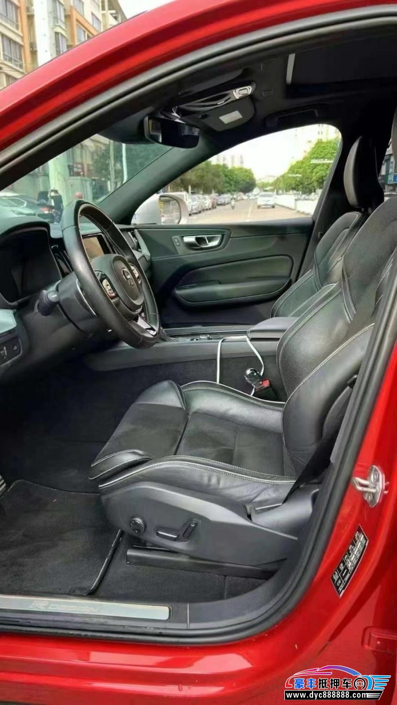 18年沃尔沃XC60轿车抵押车出售