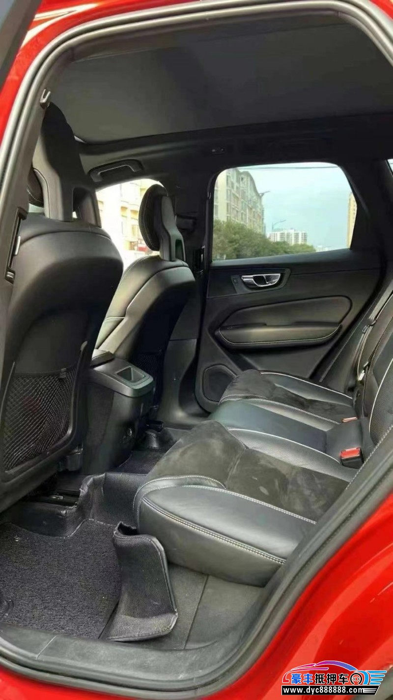 18年沃尔沃XC60轿车抵押车出售