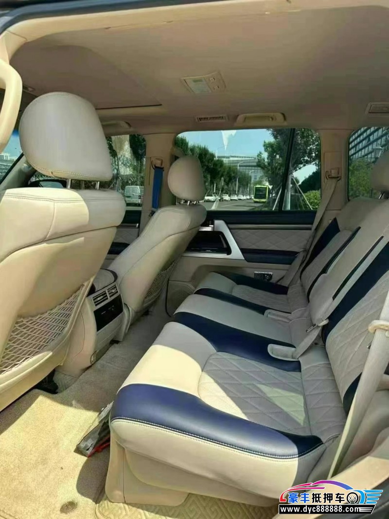 12年丰田兰德酷路泽（陆巡）轿车抵押车出售