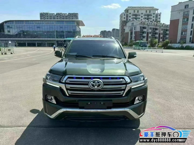 12年丰田兰德酷路泽（陆巡）轿车抵押车出售