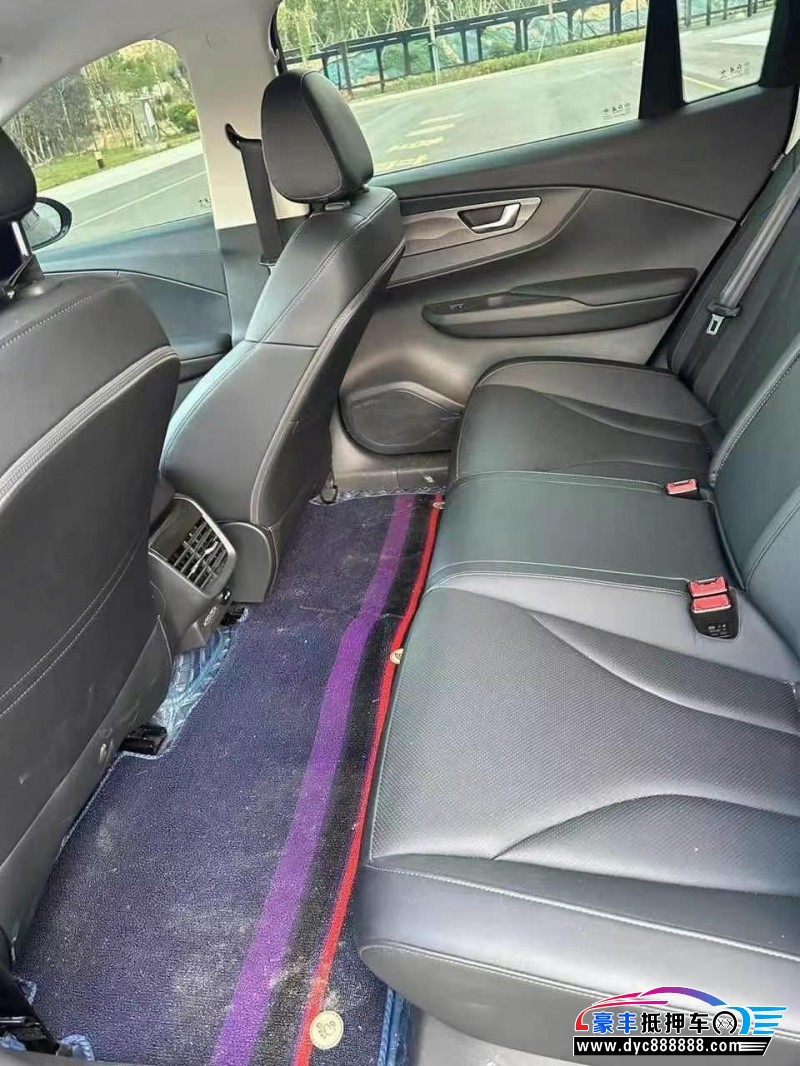 23年红旗EQM5轿车抵押车出售