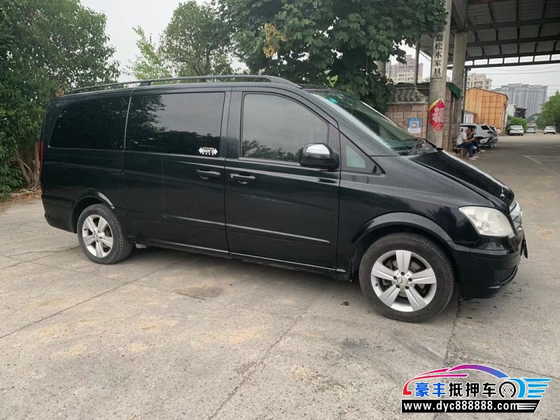 13年奔驰唯雅诺轿车抵押车出售