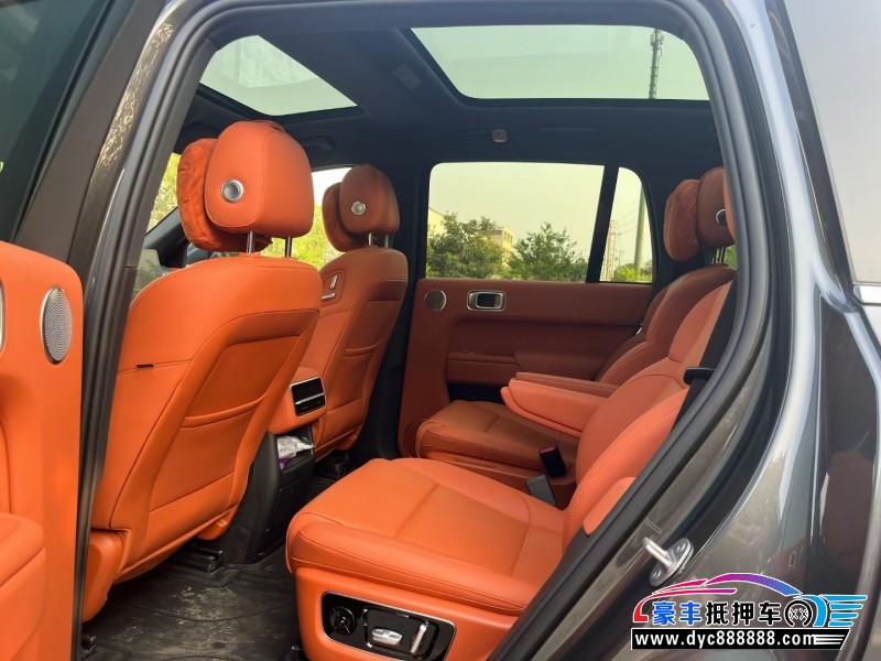 23年理想L8轿车抵押车出售