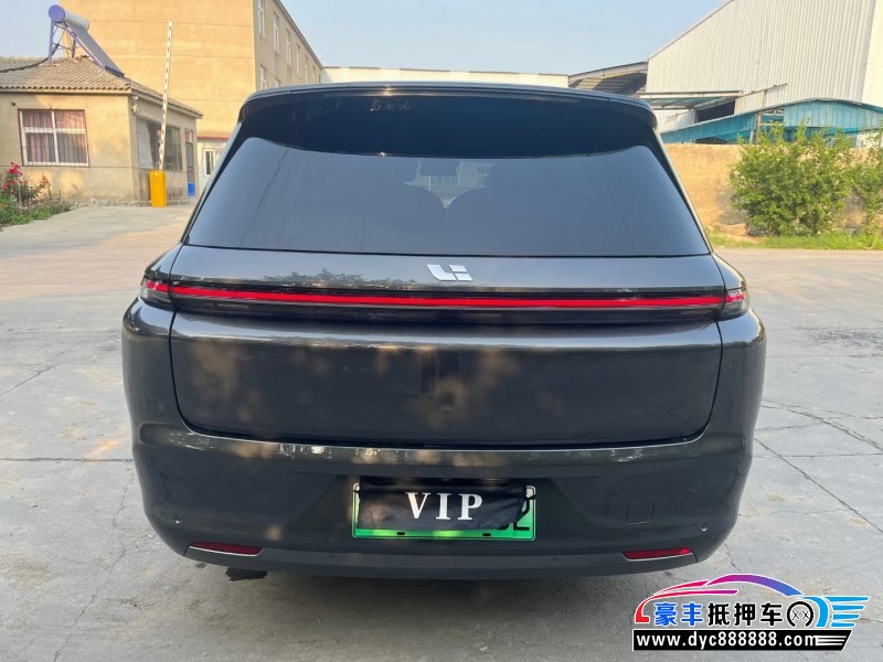 23年理想L8轿车抵押车出售