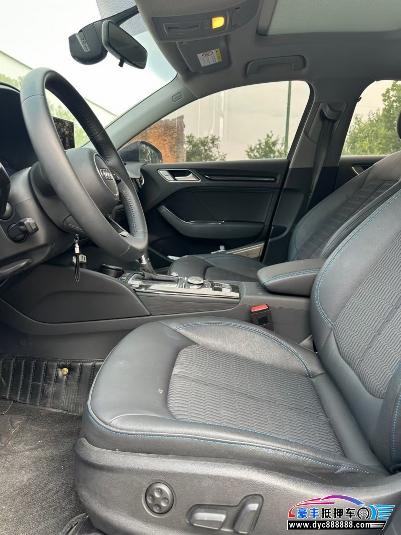 21年奥迪A3轿车抵押车出售