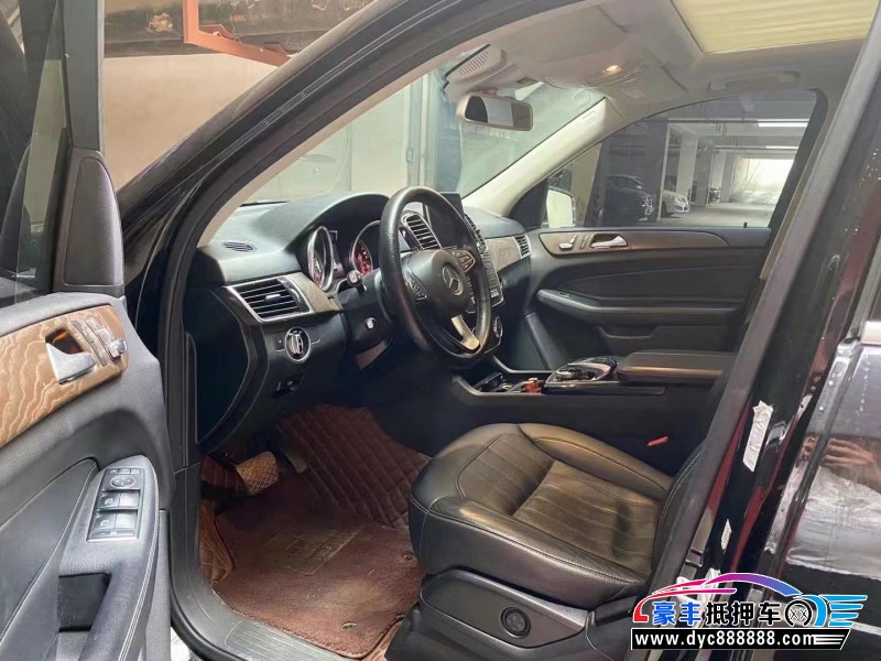 16年奔驰GLE轿车抵押车出售