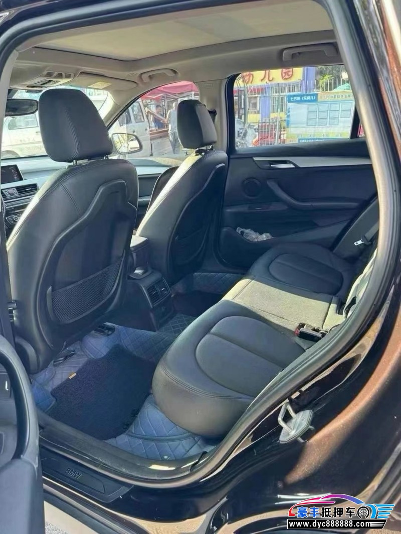 17年宝马X1轿车抵押车出售