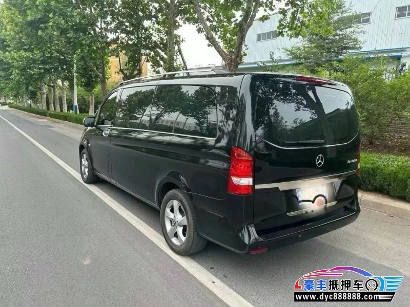 18年奔驰威霆轿车抵押车出售