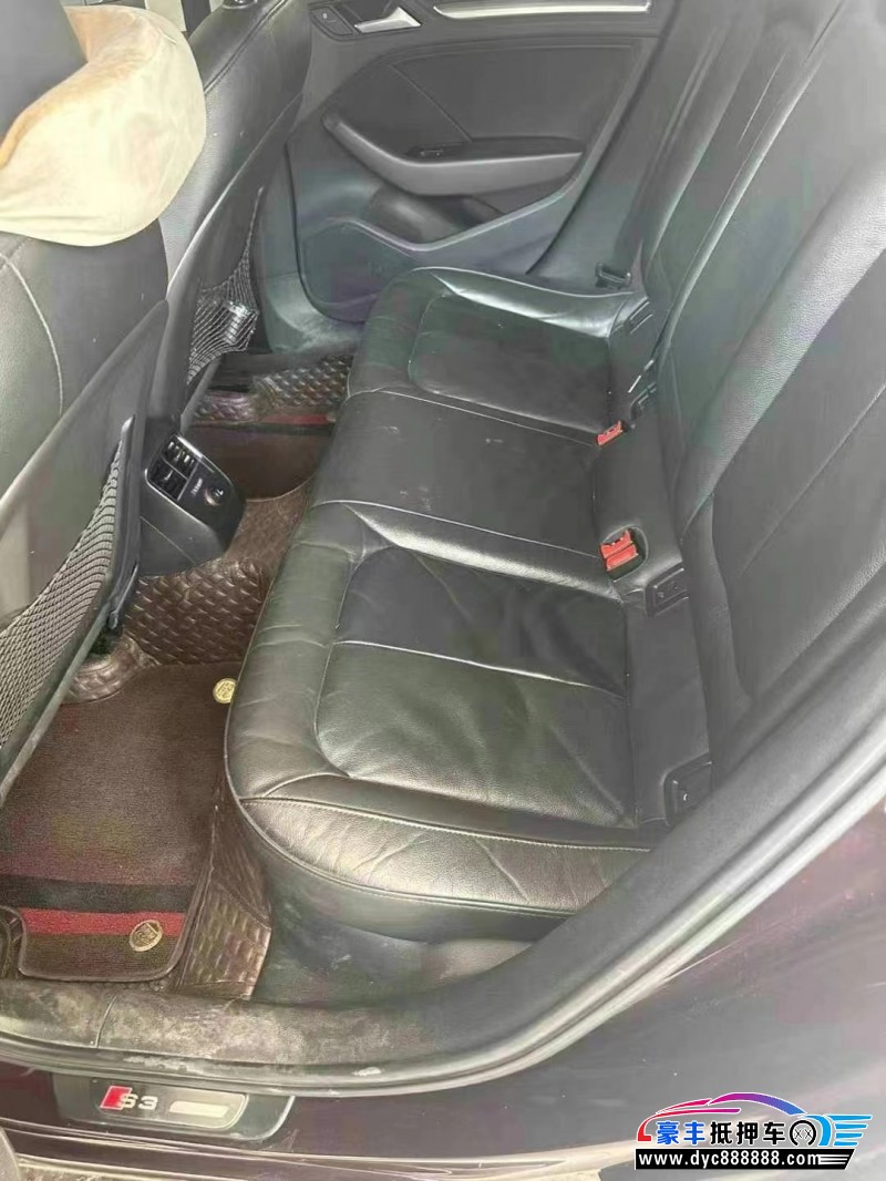 15年奥迪A3轿车抵押车出售