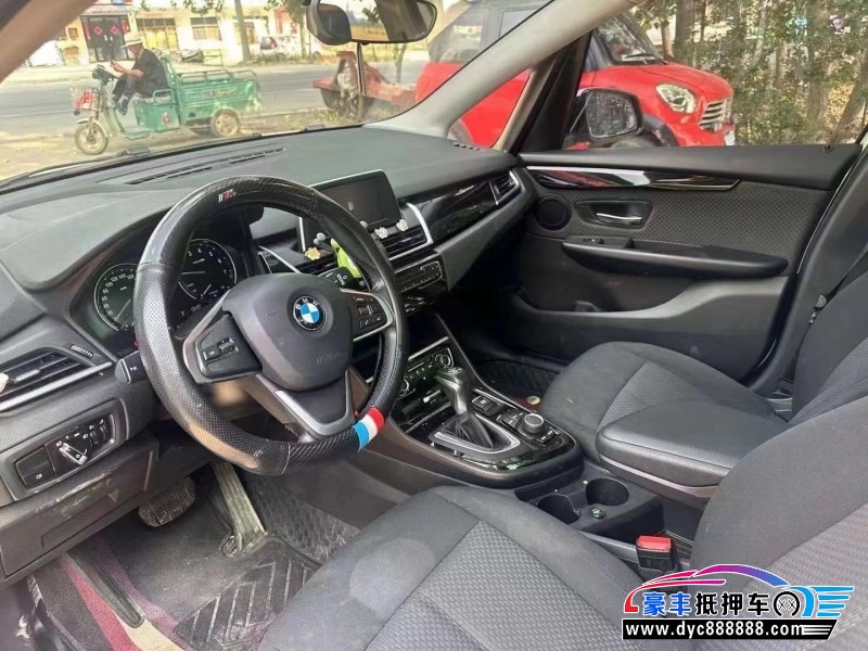 19年宝马2系轿车抵押车出售