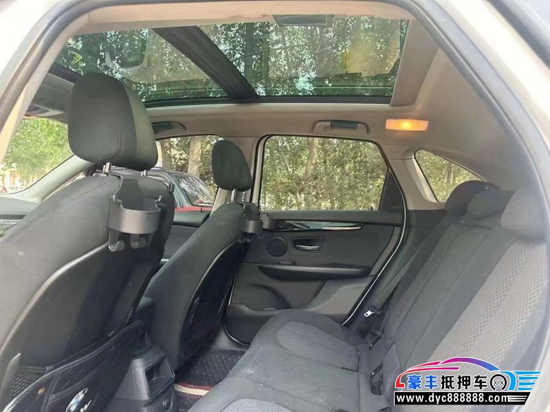 19年宝马2系轿车抵押车出售