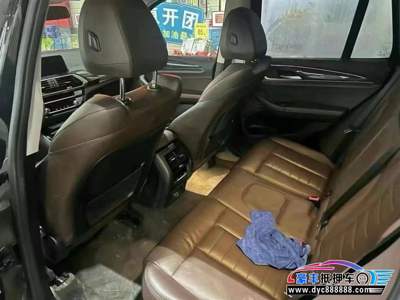 19年宝马X3轿车抵押车出售