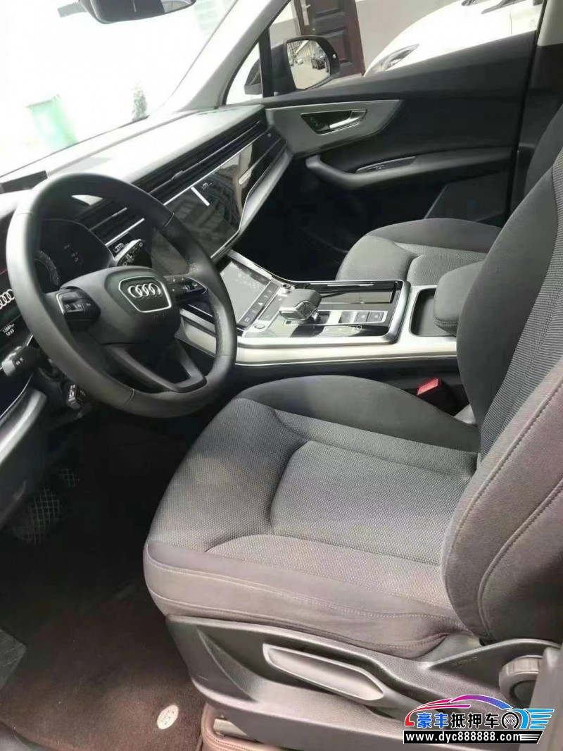 23年奥迪Q7轿车抵押车出售