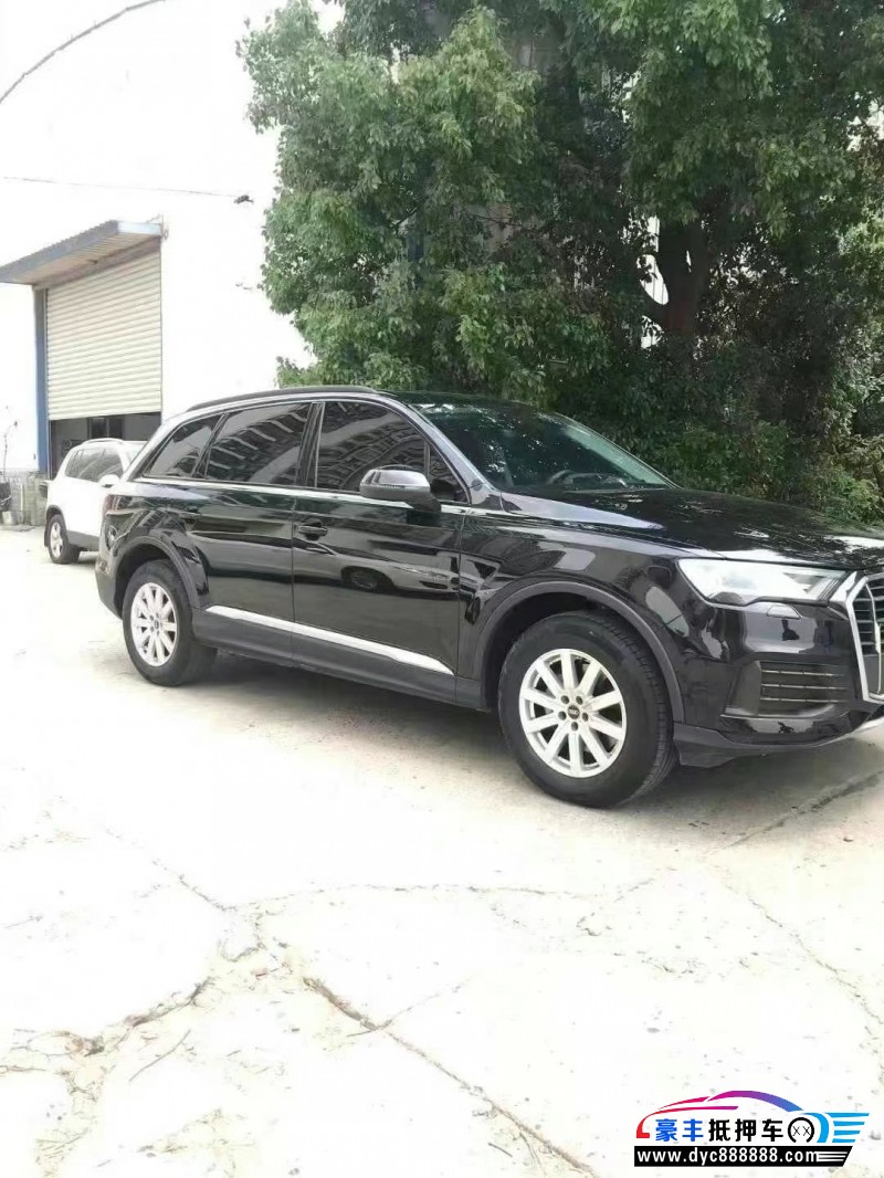 23年奥迪Q7轿车抵押车出售