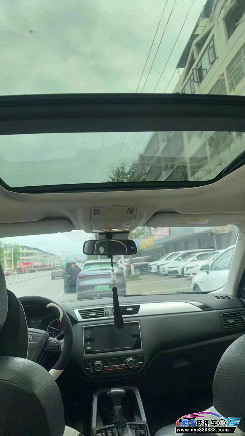 18年观致观致5轿车抵押车出售