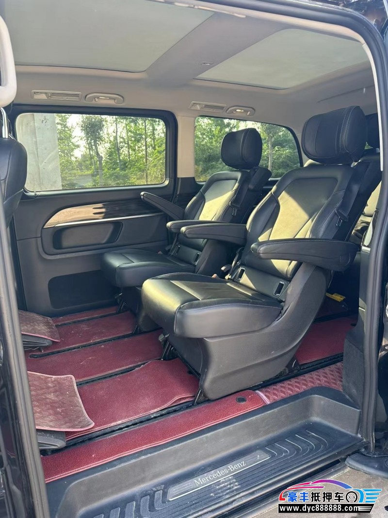 20年奔驰V轿车抵押车出售