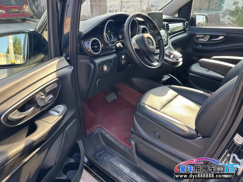 20年奔驰V轿车抵押车出售