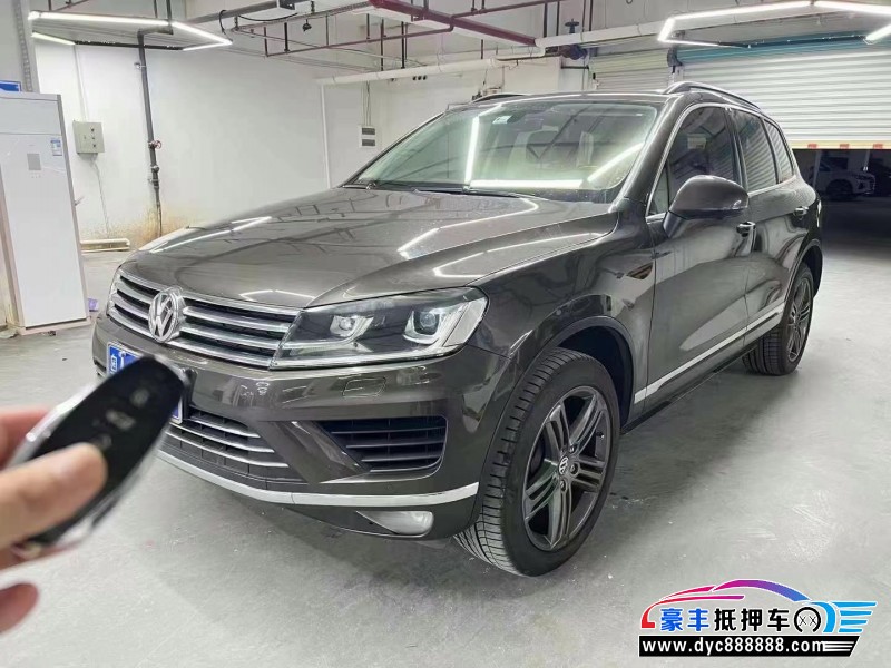 17年大众途锐轿车抵押车出售