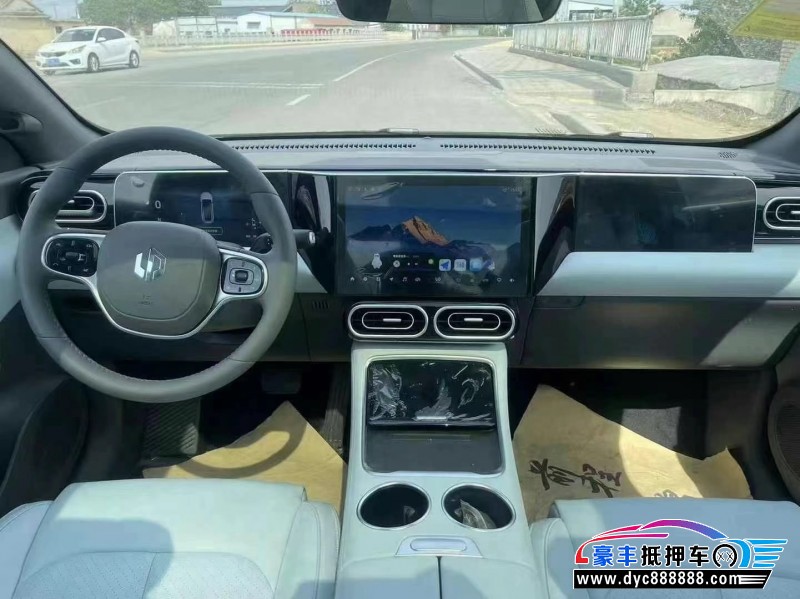 24年零跑c01轿车抵押车出售